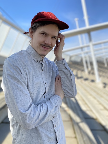 Tola, promokuva 1, kuva: Sanna Kärkkäinen